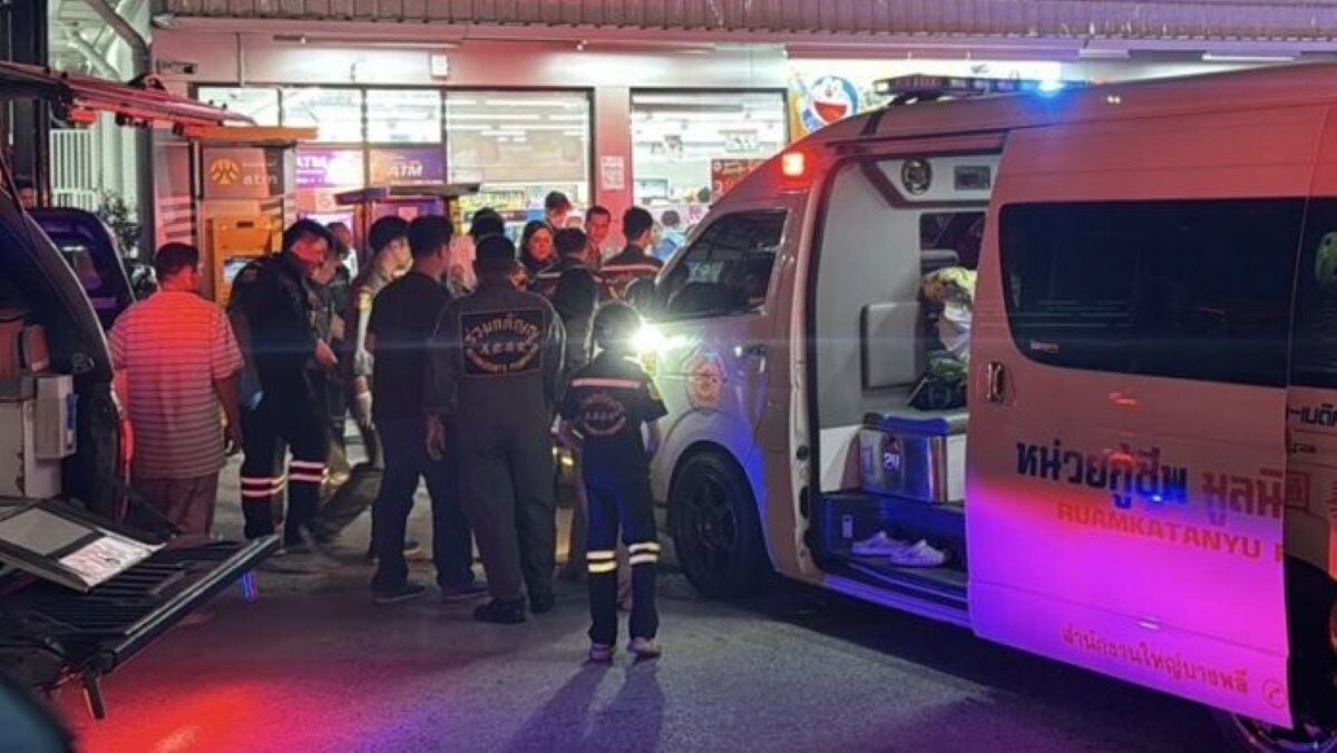 Teenagers injured in Samut Prakan street chase shooting