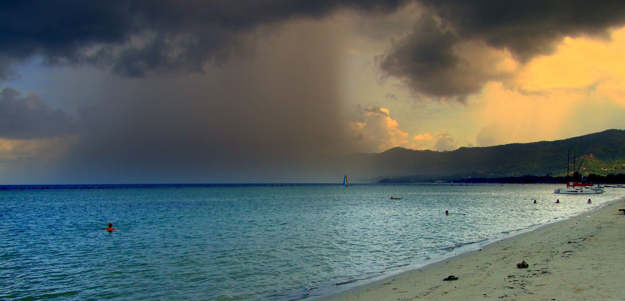 Koh Samui tourist traps hit pause in wave of storms