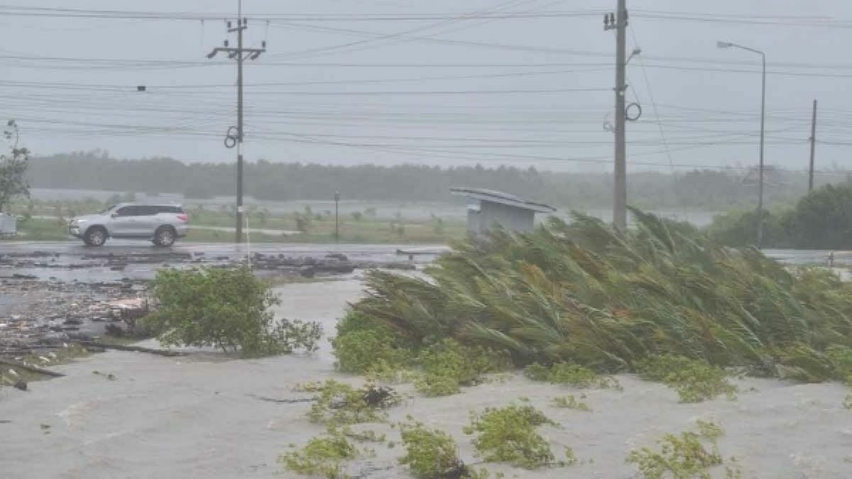 Heavy rain and flash flood warnings for southern Thailand