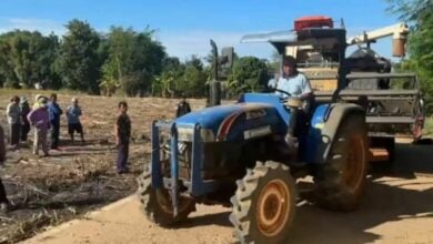 7 year old Thai boy killed in car accident while flying kite in Buriram | Thaiger