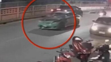 Drunk taxi driver flees after crashing over 10 motorcycles, 3 injured