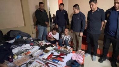 2 Vietnamese men arrested for thefts at love hotel, over 500 evidence seized