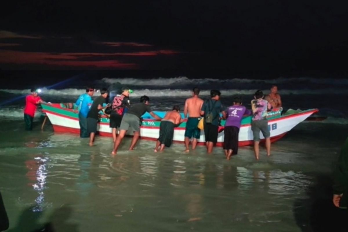 9 passengers rescued in Koh Pha Ngan boat capzise