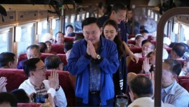 Thaksin joins daughter Paetongtarn on Pheu Thai train to Hua Hin