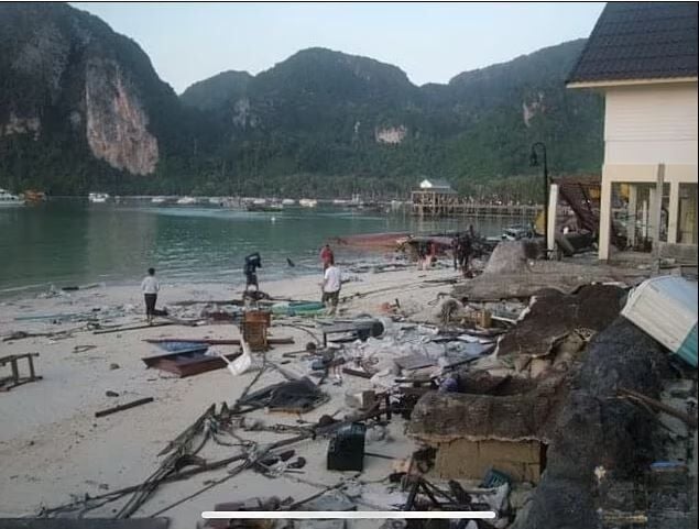 Koh Phi Phi tragedy: Brit pays tribute to brother in tsunami tale | News by Thaiger