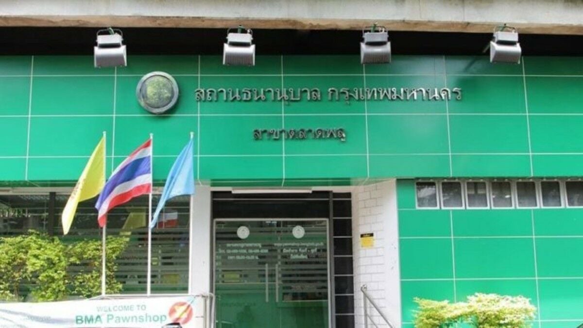 Bangkok pawnshops cut interest rates by 20% for new year