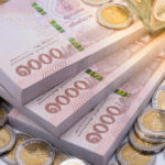 Thai baht to fall to 35.50 against US dollar by 2025 | Thaiger