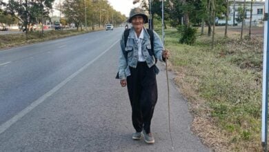 Elderly Thai man walks 14 days to find missing son