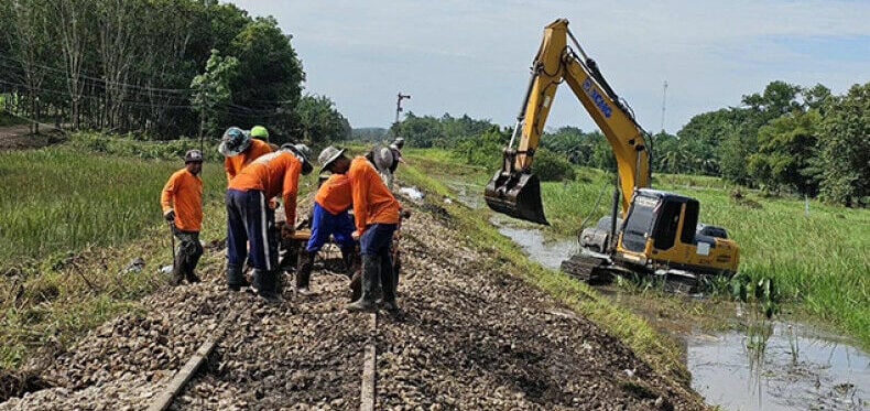 Southern Thailand train services to resume after severe flooding