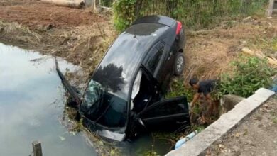 Car accident in Samut Songkhram leaves two children orphaned