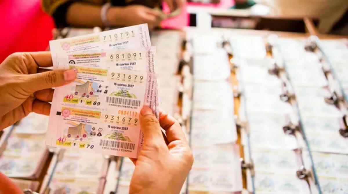 Enthusiasts eye past winning numbers for December 16 lottery luck