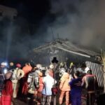 Fire destroys five cars in Nonthaburi garage blaze | Thaiger