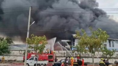 Fire engulfs Bangkok factory, emergency services contain blaze