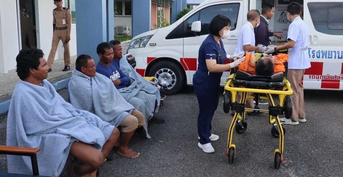 Boat capsizes in Songkhla, search for missing crew continues