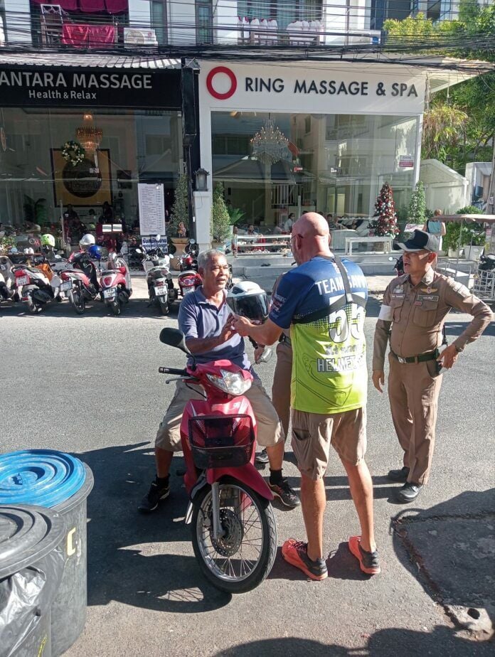 American expat gifts helmets to Pattaya residents to boost safety | News by Thaiger