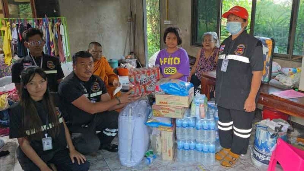 Young Thai girl dreams of police career amid severe poverty