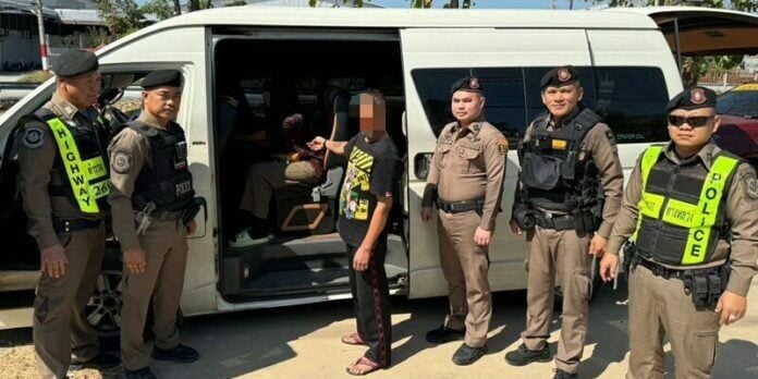 Police chase in Suphan Buri leads to migrant smuggling arrest