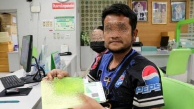 Southern Thai man finally receives 10,000 baht government aid