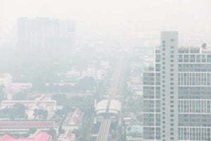 Bangkok in a chokehold: Smog blankets the city (video)