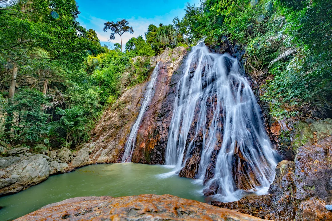 Na Muang Waterfall