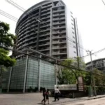 Bangkok governor urged to enforce demolition of illegal condo | Thaiger