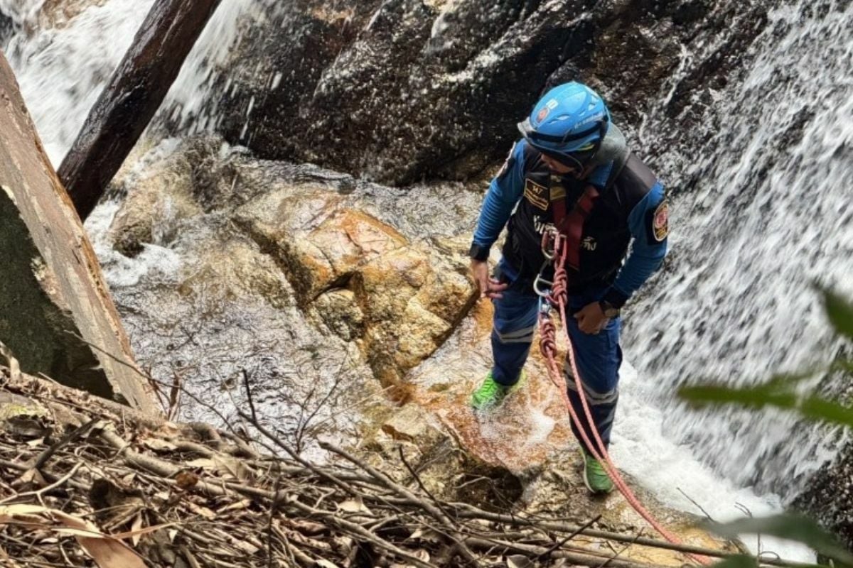 New year tragedy: Burmese man falls to his death at Songkhla waterfall