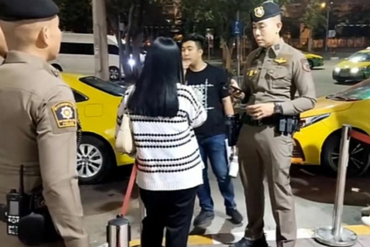 Thai fake police swindling Thai man