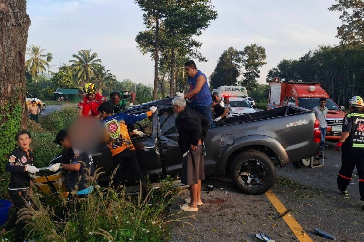 7 killed in Surat Thani pickup accident including 2 year old twins 