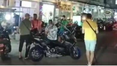 French mafia chaos: Phuket residents slam tourists’ alley blockade (video) | Thaiger