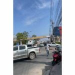 Senior moment: Helpful young man taxis off with granny&#8217;s goods (video) | Thaiger