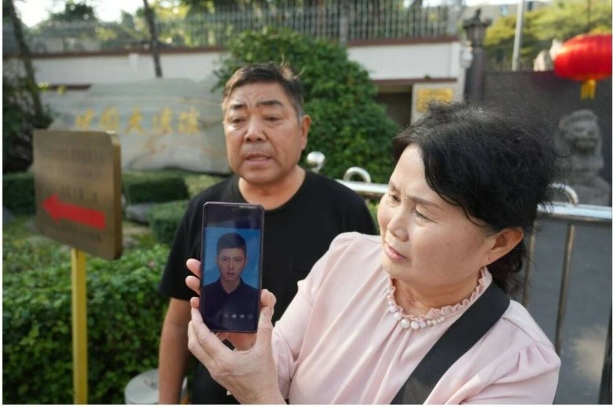 Chinese couple beg for help in Bangkok amid son’s trafficking fears