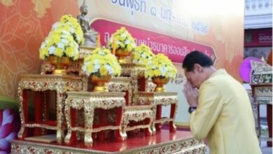 Phuket ushers in new year with traditional almsgiving ceremony