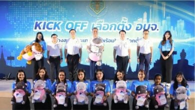 Hippo star Moo Deng steals spotlight as election mascot (video) | Thaiger