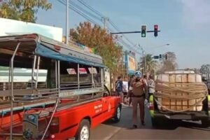 Thai baht bus driver hits and kills colleague on Chon Buri road