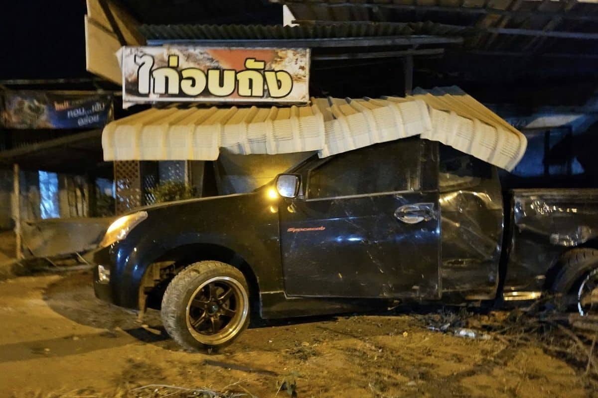 Injured pickup driver left in accident scene by Lamborghini driver