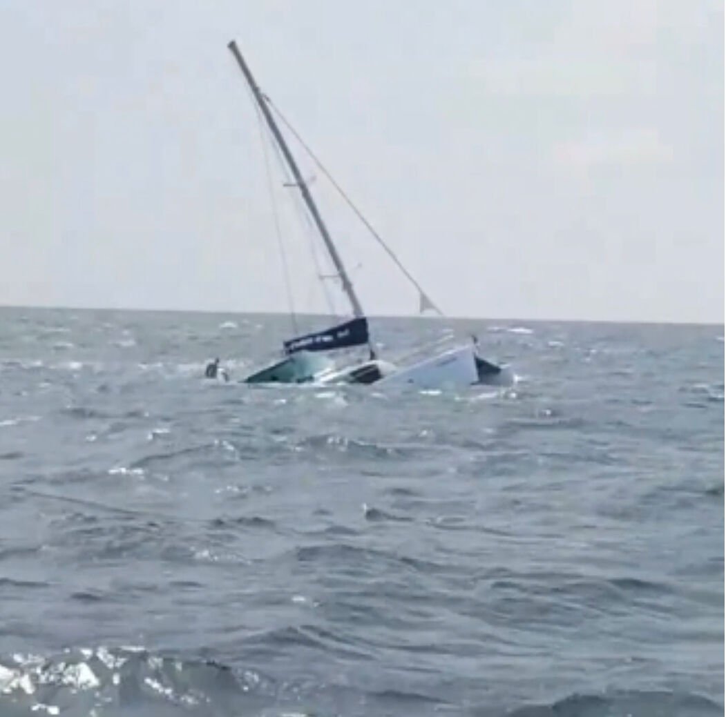 Catamaran catastrophe avoided: Foreign tourists saved off Phuket | News by Thaiger