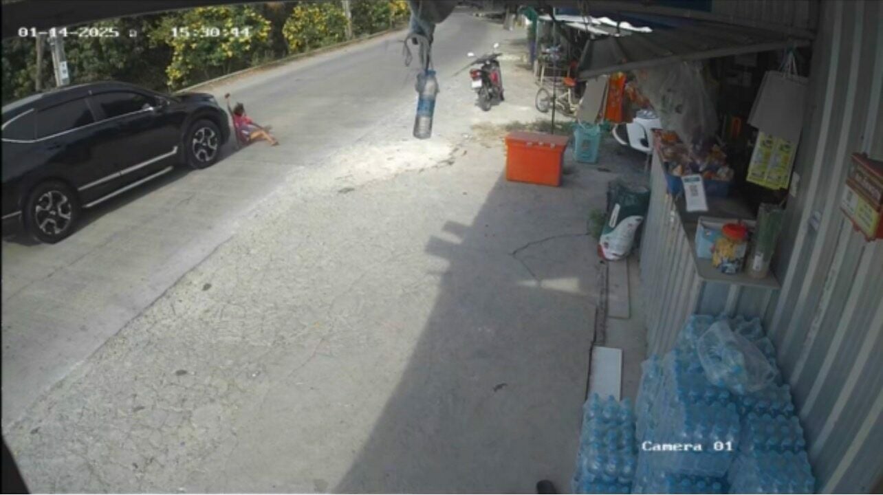 Six year old tragically killed by car in Nonthaburi accident