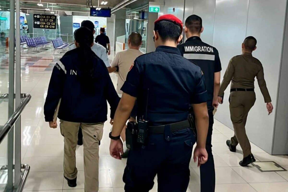 Airport arrest: Chinese fraud suspect extradited from Thailand