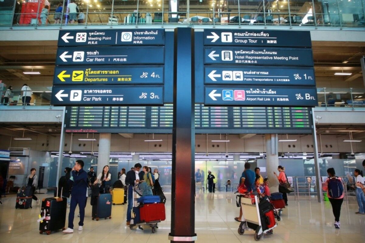 Thailand to launch digital TM6 for tourists, delays 300-baht fee