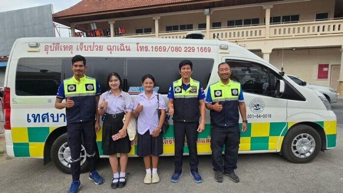 Lifesaving heroine: Student performs CPR on elderly man in Phuket | News by Thaiger