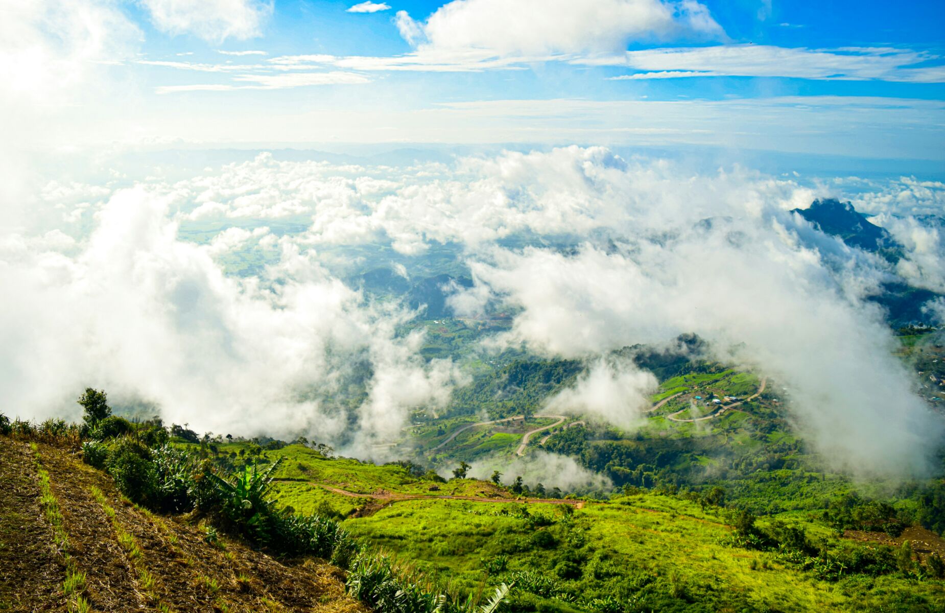 Cold weather and strong winds hit northern Thailand