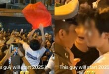 Tourist halted from releasing sky lantern in Chiang Mai (video)