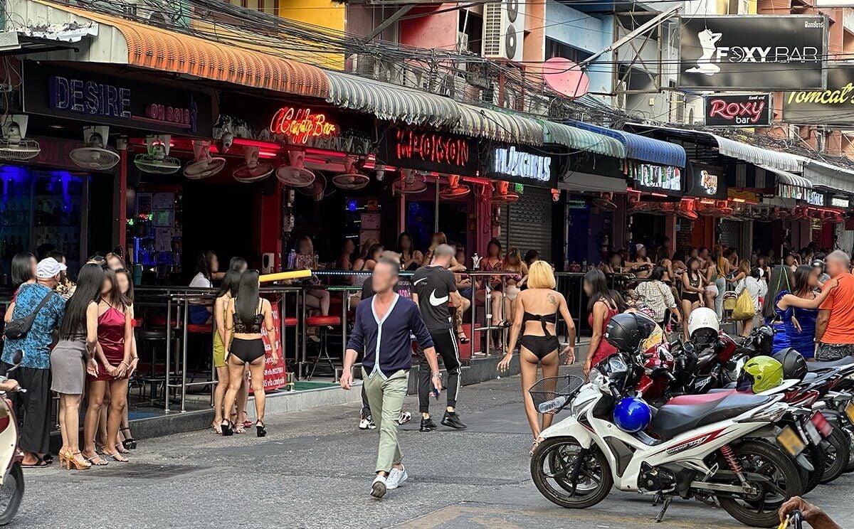 Attack on transgender woman by foreign man rocks Pattaya Beach