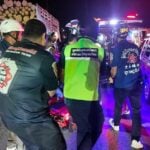 Tuk tuk crashes into timber truck in Surat Thani, driver dies | Thaiger