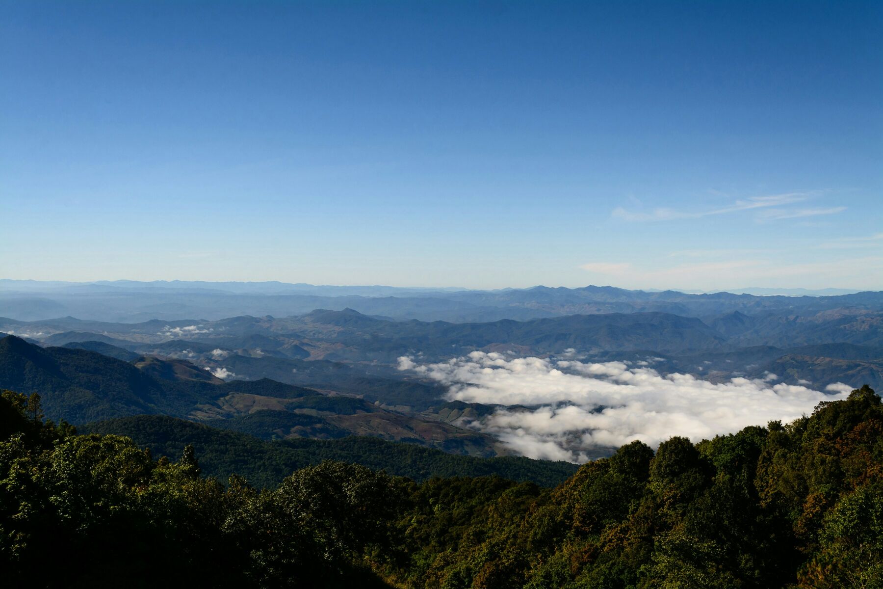 Cold spell and strong winds hit Gulf of Thailand