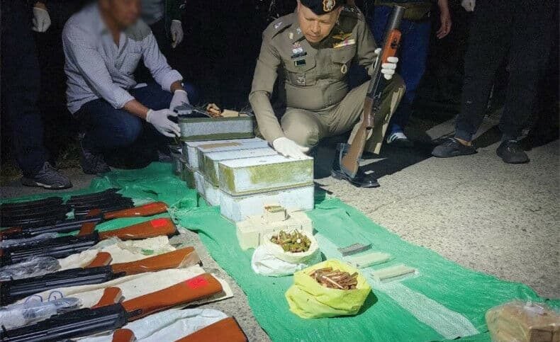 Man caught with war weapons and 8,000+ rounds in Samut Sakhon