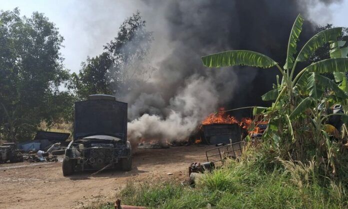 Fire at Buriram auto shop causes 100,000 baht damage