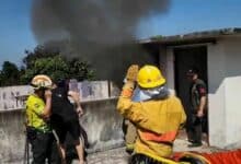 Thai father saves 3 children but dies in house fire in Lampang