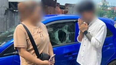 Jealous Thai man smashes ex-wife’s car, writes vulgarities on it