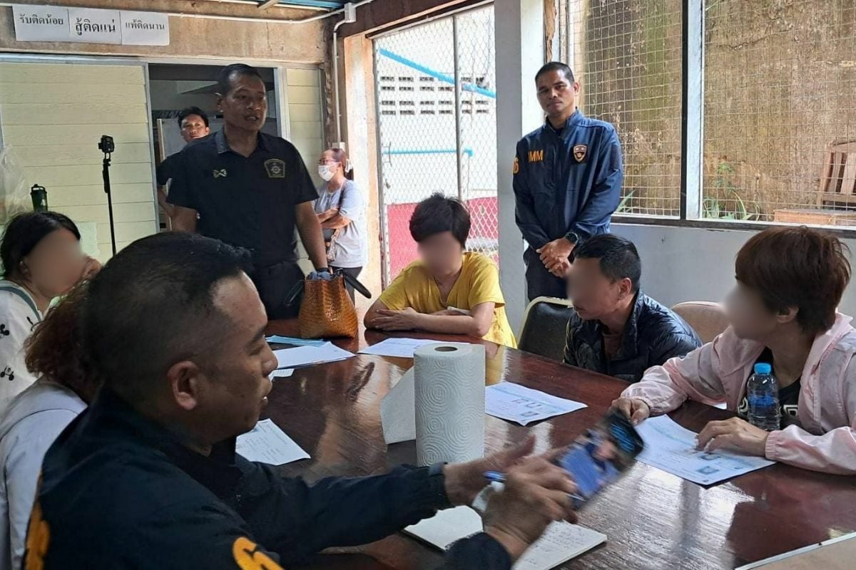 5 Chinese arrested for 1 million baht scam on old Thai woman